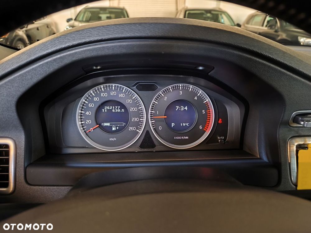 Volvo V70 D4 Geartronic Kinetic - 16
