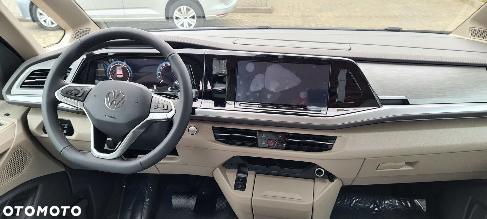 Volkswagen Multivan - 13
