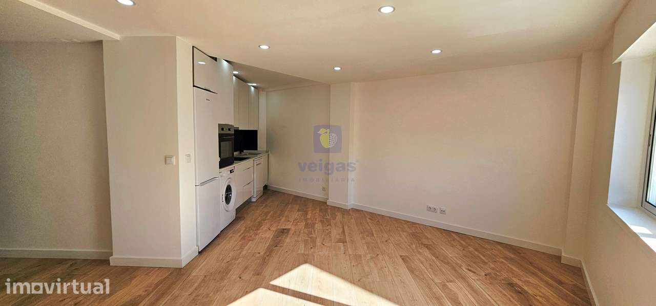 Apartamento renovado com 3 quartos no Forte da Casa - Grande imagem: 3/26