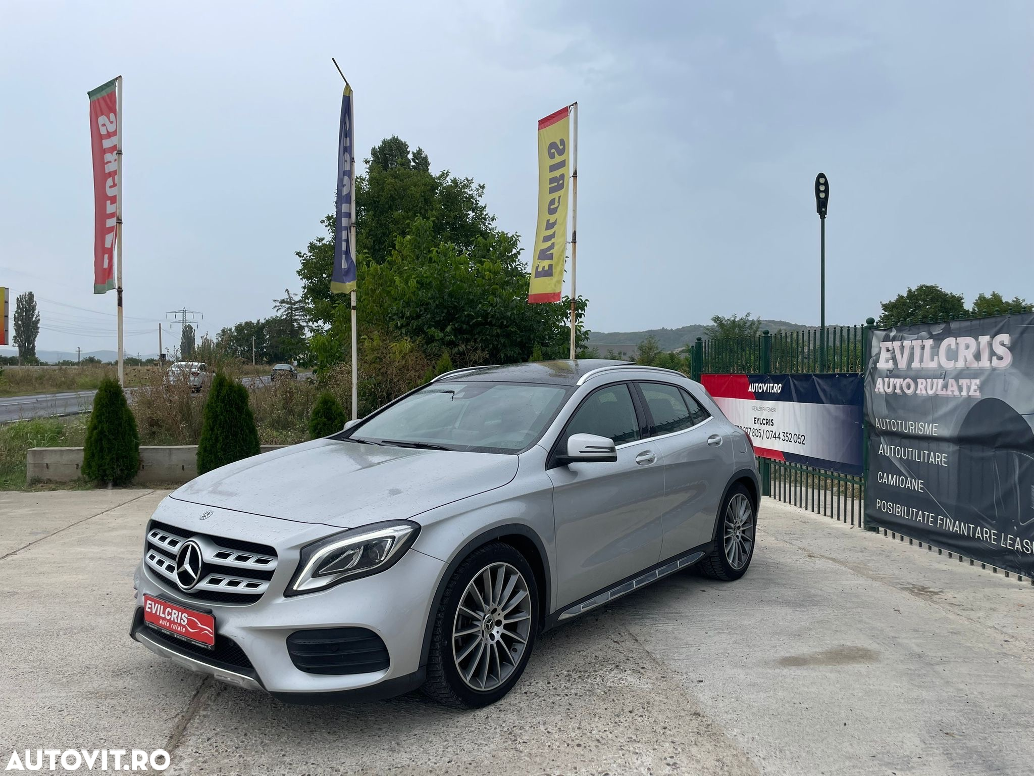 Mercedes-Benz GLA 200 d Aut. - 29