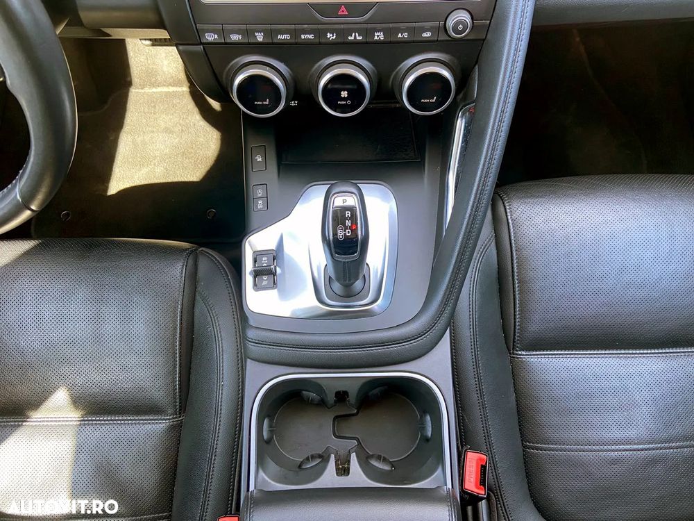 Jaguar E-Pace D150 AWD SE - 27