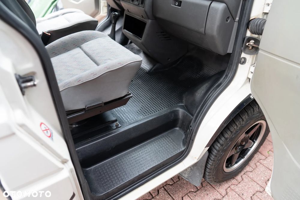 Volkswagen Transporter T4 TDI syncro - 14