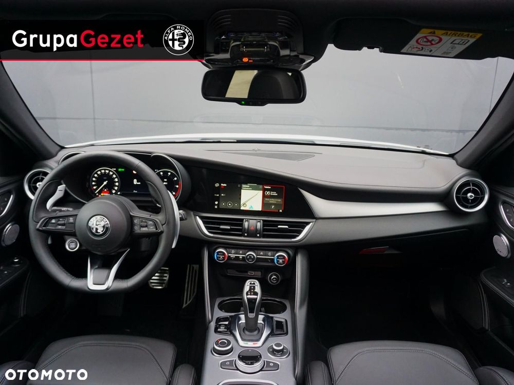 Alfa Romeo Giulia - 4