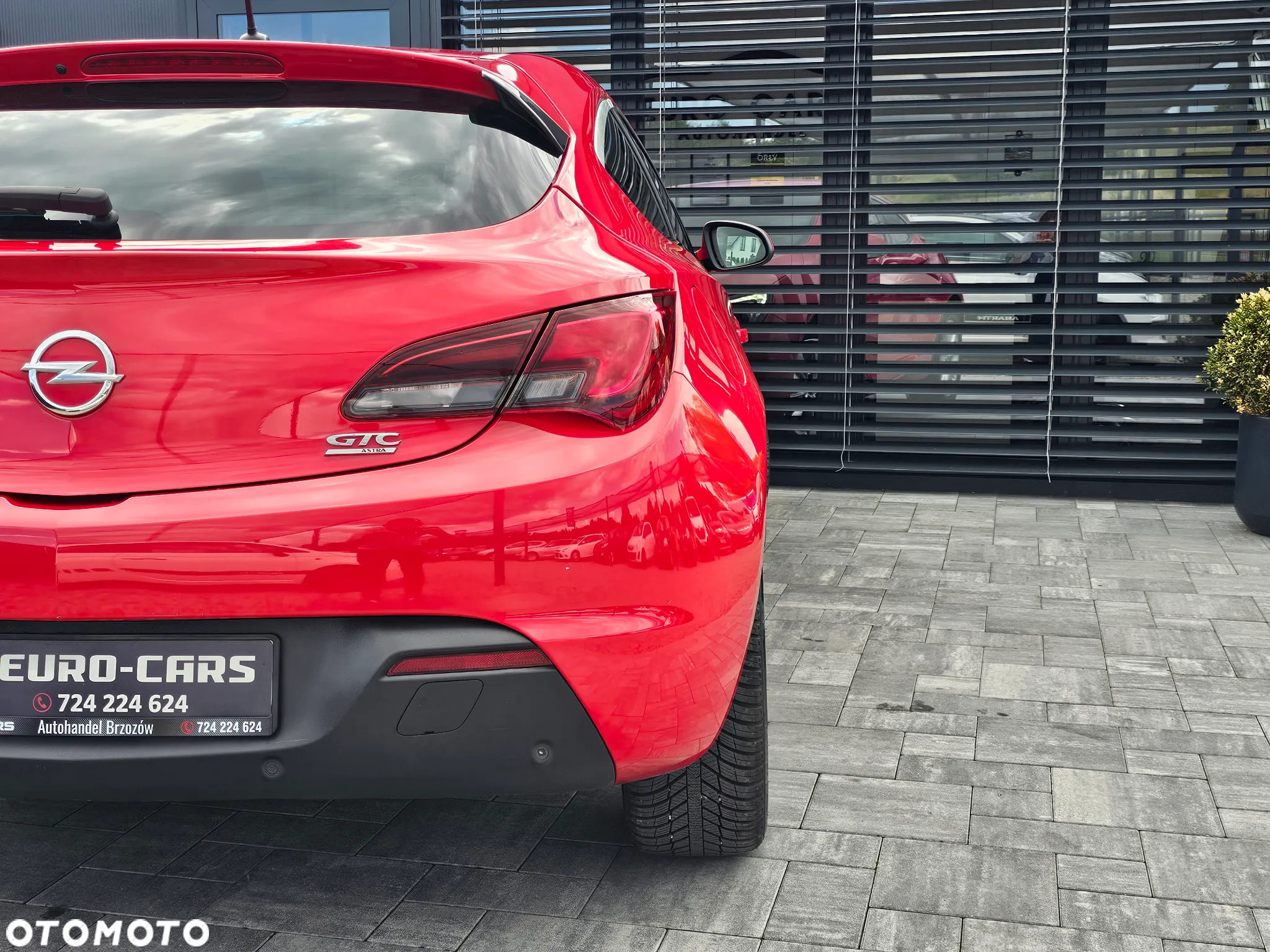 Opel Astra IV GTC 1.6 T Active - 37