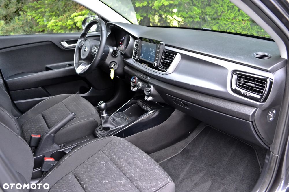 Kia Rio - 21