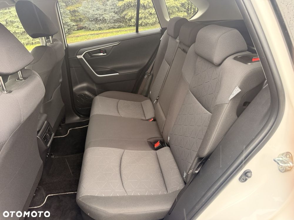 Toyota RAV4 - 12