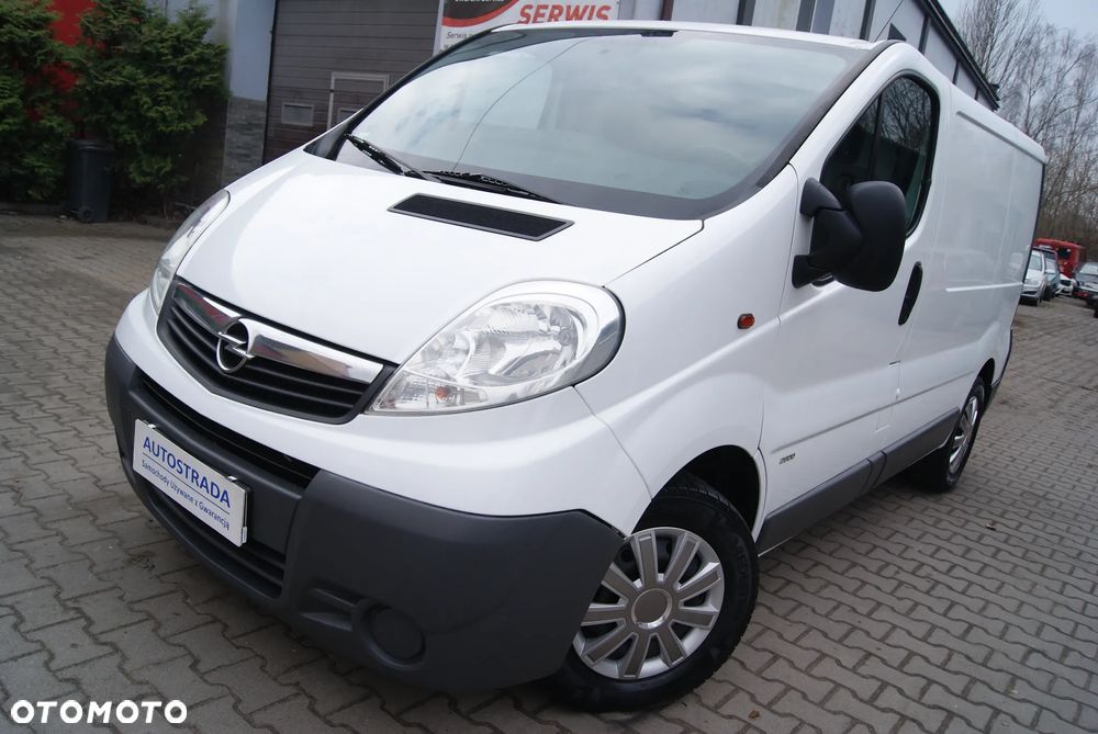 Opel Vivaro - 1
