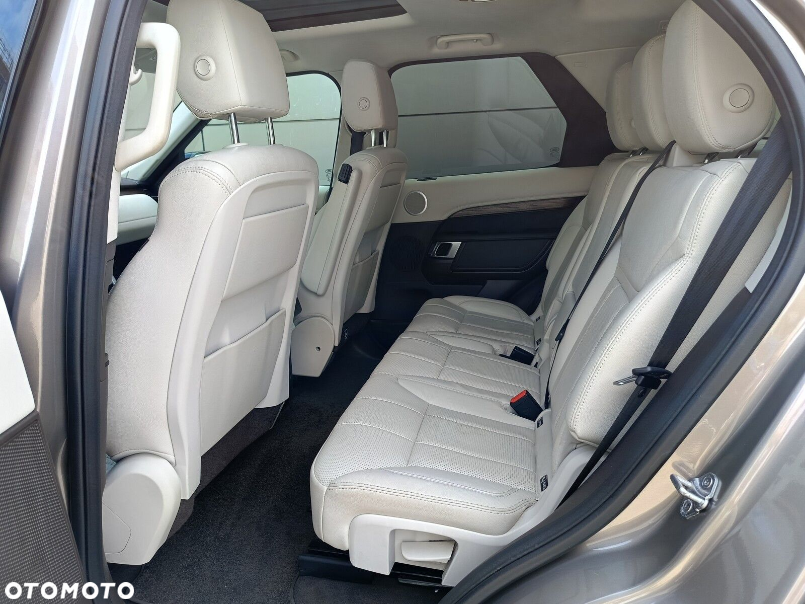 Land Rover Discovery - 16