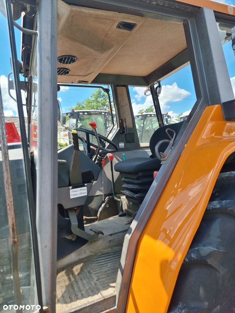Renault Ceres 335 - 8