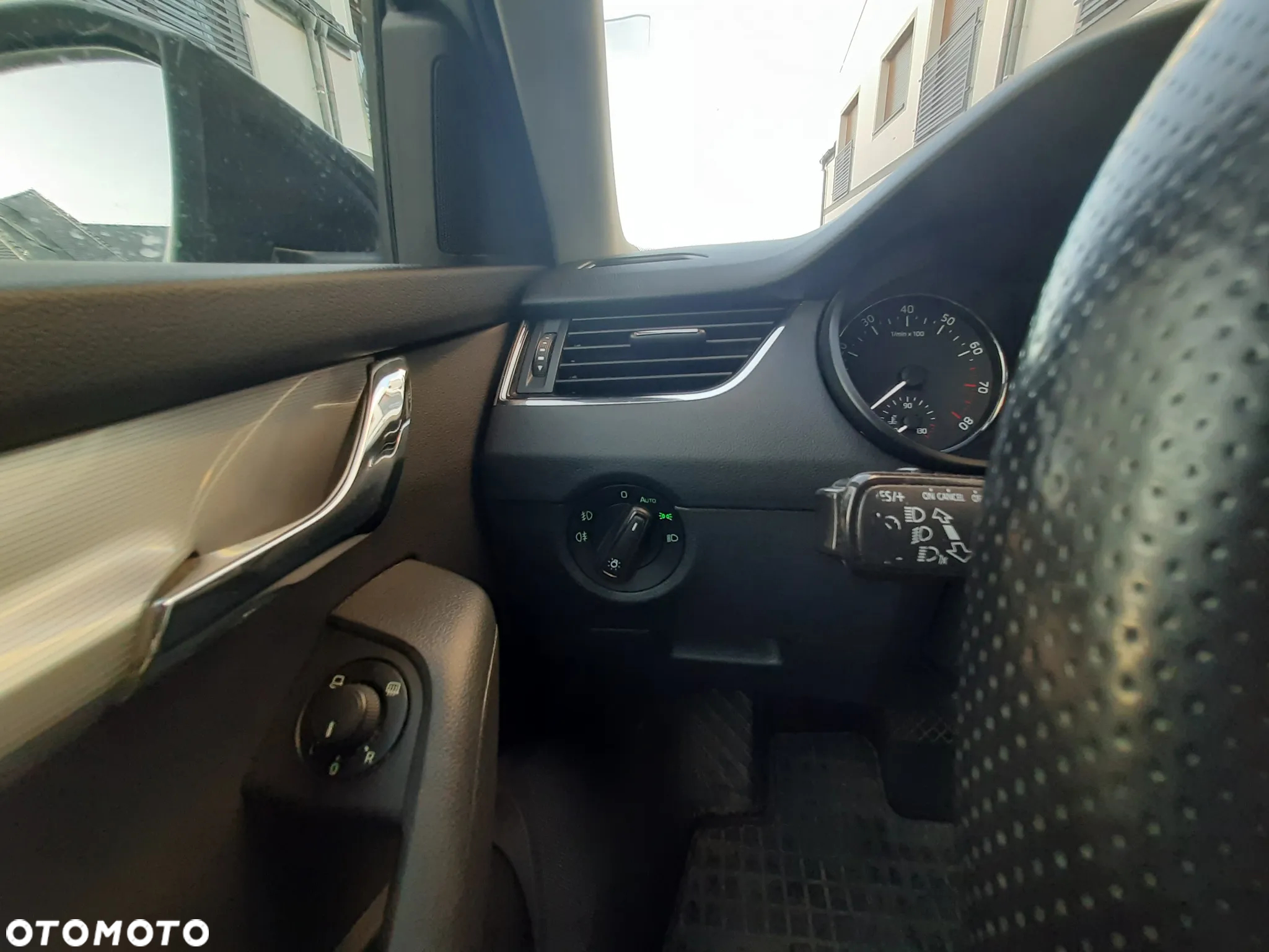 Skoda Octavia 1.8 TSI Elegance DSG - 12