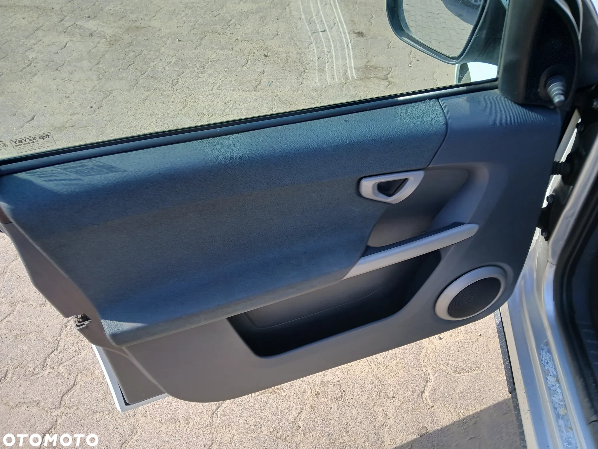 smart forfour fotel fotele kanapa deska kokpit podsufitka boczek boczki klamka podłokietnik licznik - 2