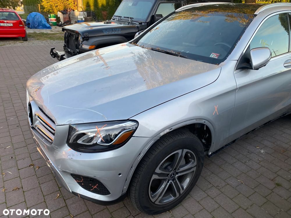 Mercedes-Benz GLC - 38
