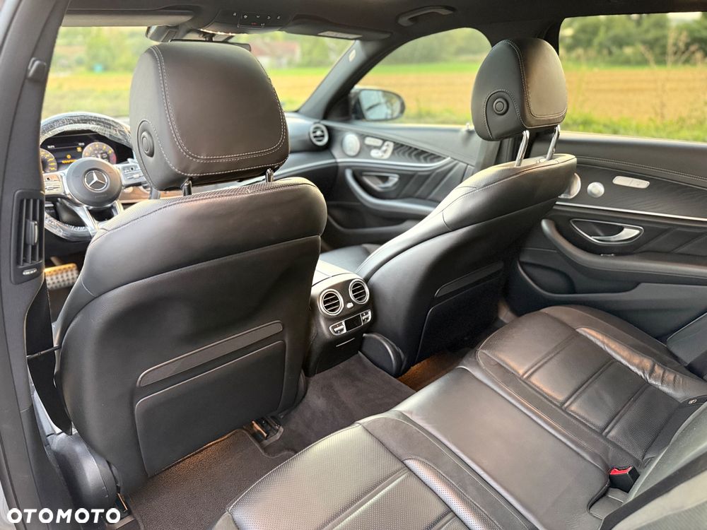 Mercedes-Benz Klasa E AMG 53 4Matic+ AMG Speedshift TCT-9G - 13