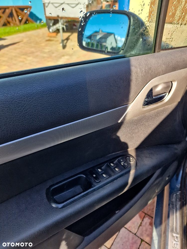 Peugeot 407 2.0 HDI Intense - 15