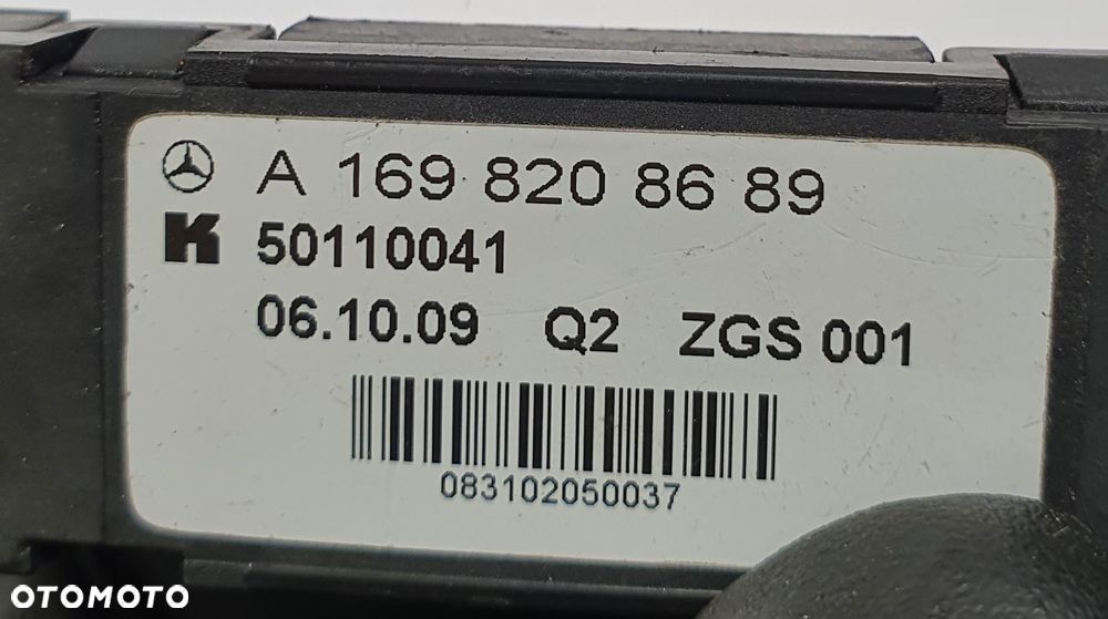 WZMACNIACZ ANTENY MERCEDES W169 A1698208689 - 4