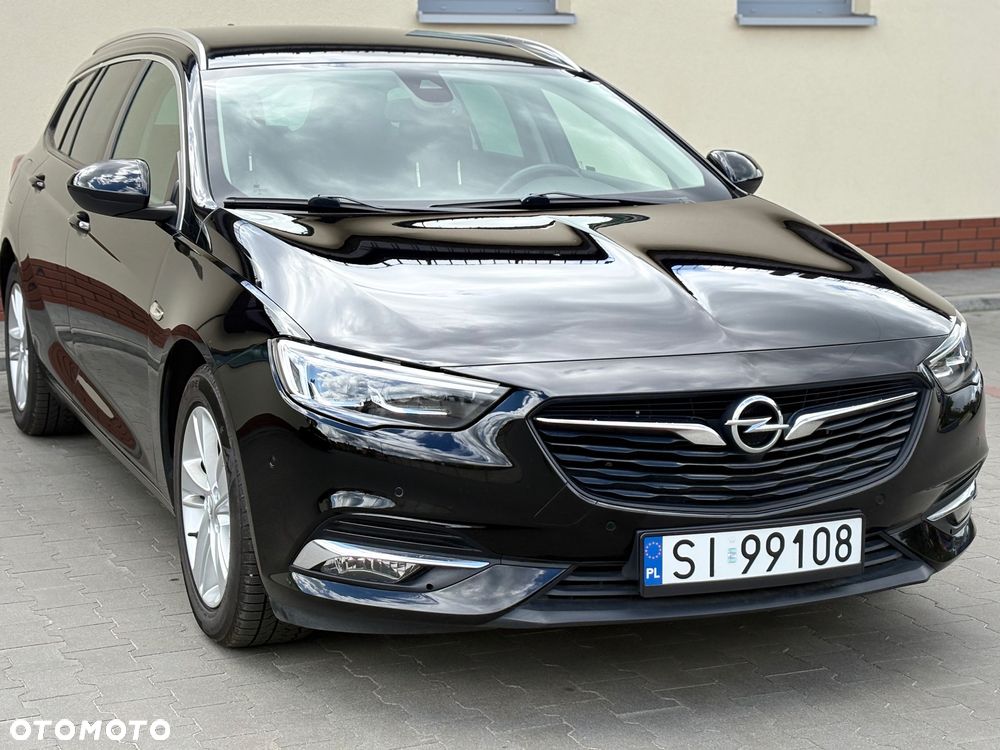 Opel Insignia - 1