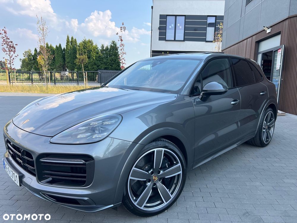 Porsche Cayenne - 2