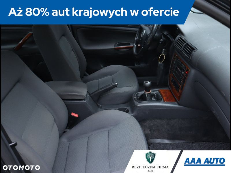 Volkswagen Passat - 10