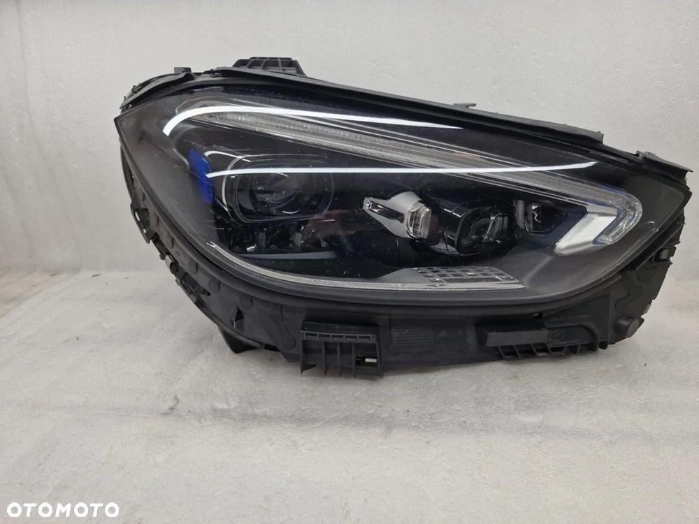 MERCEDES C-KLASA W206 FULL LED LAMPA PRAWA PRZÓD A2069068003. DIGITAL LIGHT. - 1