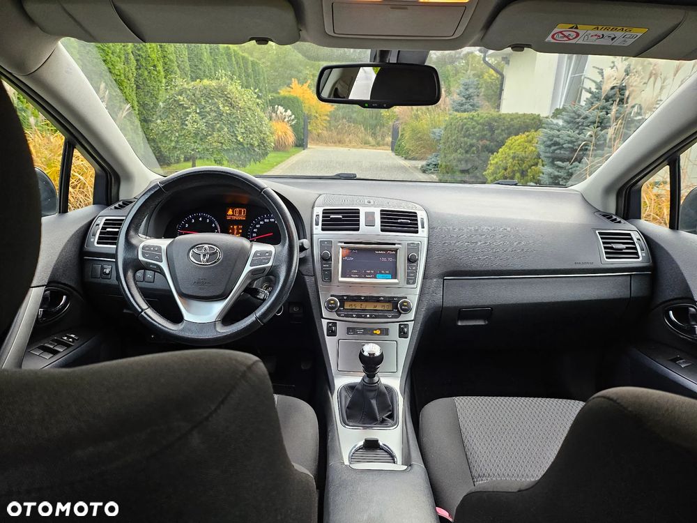 Toyota Avensis 1.6 Life - 10