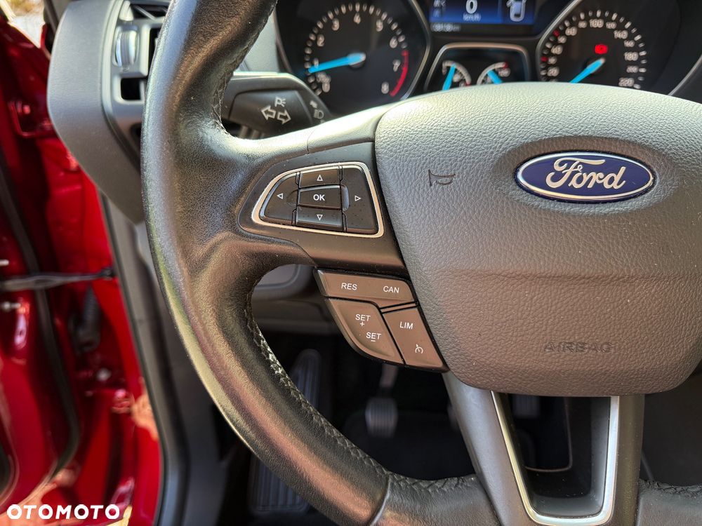 Ford Kuga 1.5 EcoBoost 2x4 Titanium - 27