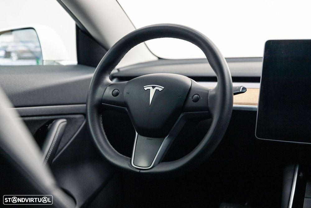 Tesla Model 3 Standard RWD Plus - 25