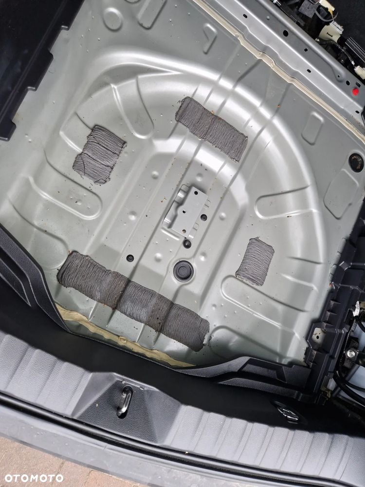 Toyota Corolla Cross 2.0 Hybrid Style - 17