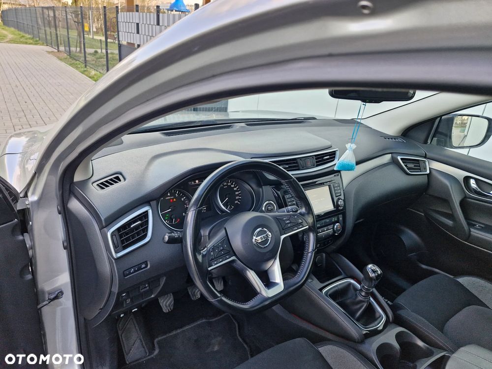 Nissan Qashqai 1.3 DIG-T N-Connecta - 12