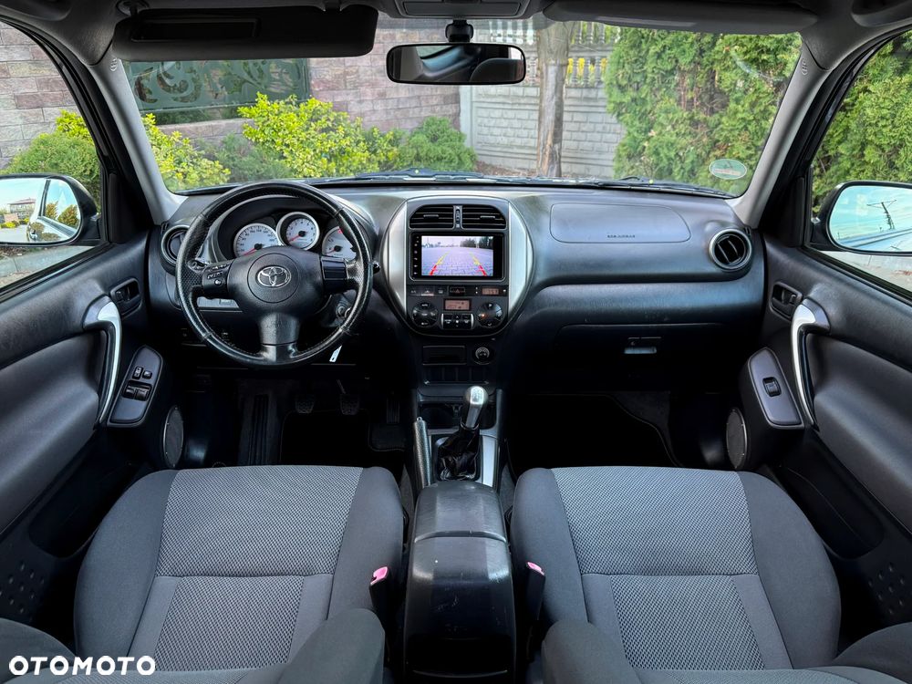 Toyota RAV4 4x4 Sol - 12