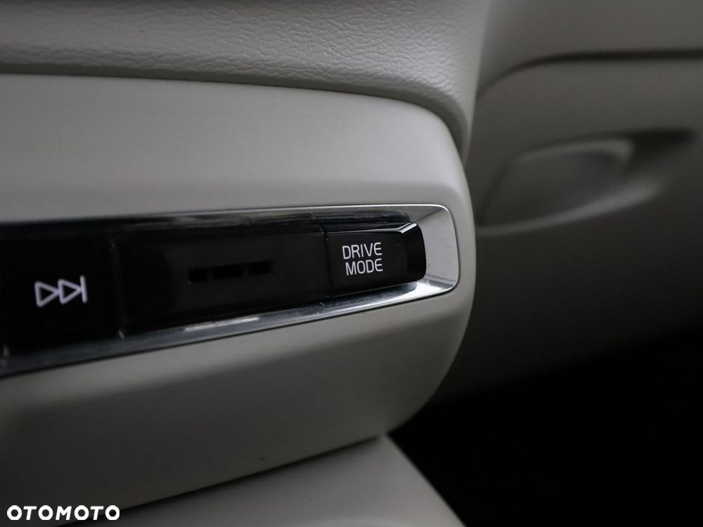 Volvo XC 40 T5 Plug-In Hybrid Inscription - 31