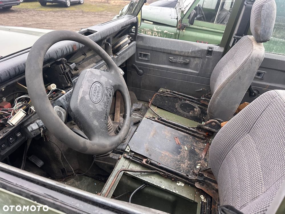 Land Rover Defender - 3