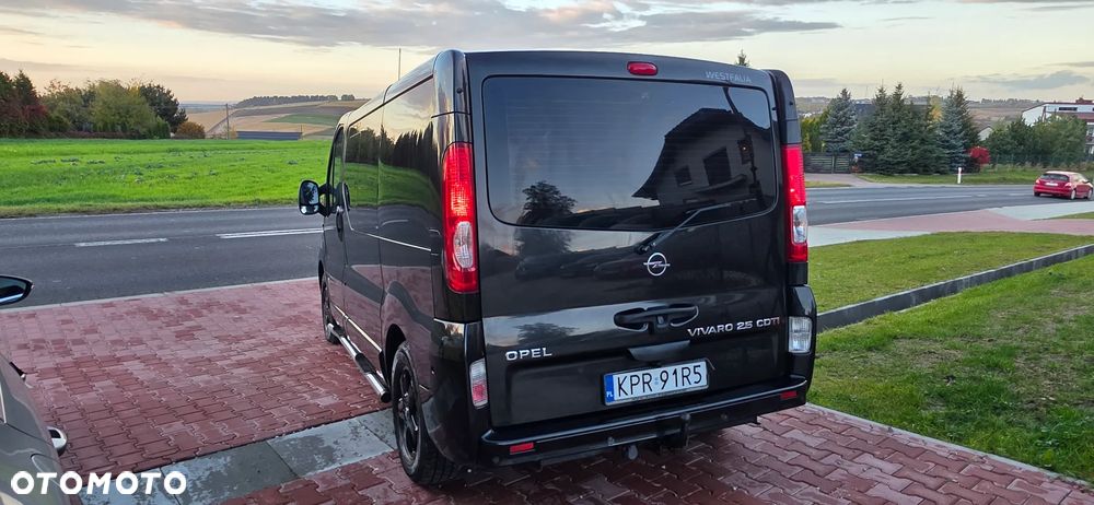 Opel Vivaro - 10