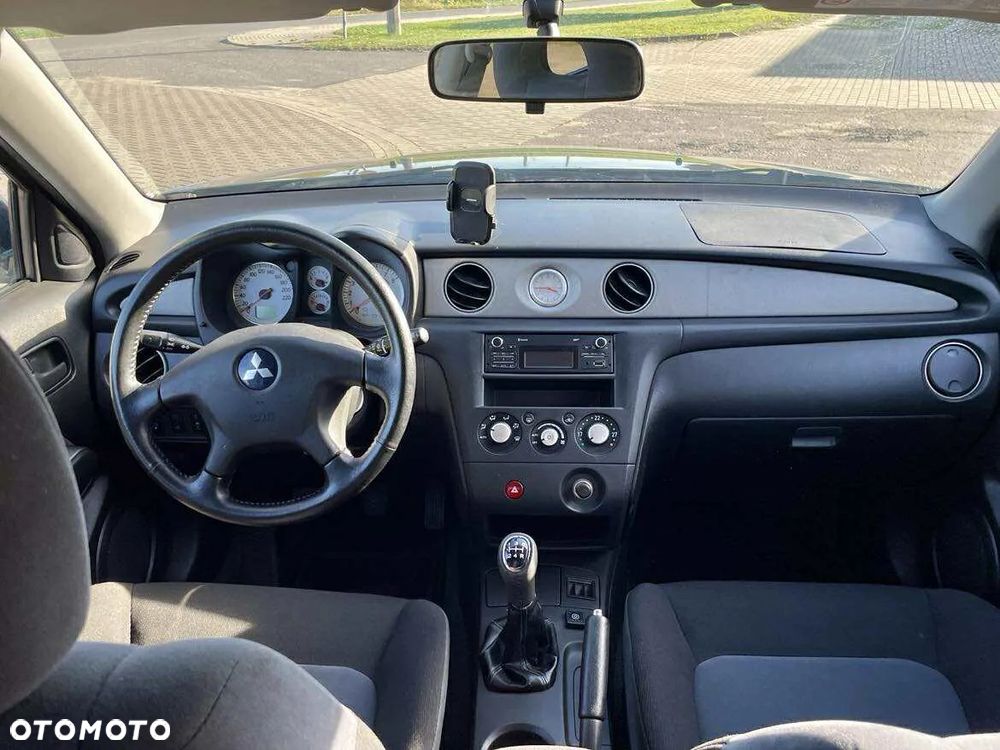 Mitsubishi Outlander 2.0 Comfort - 16