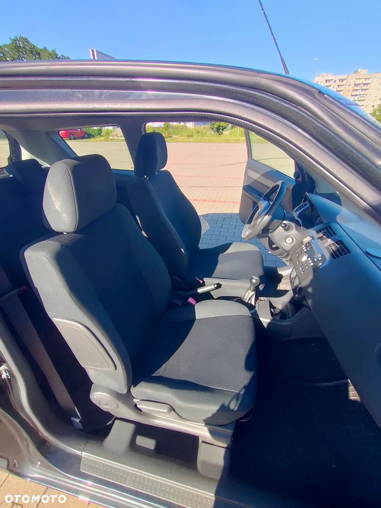 Suzuki Swift - 8