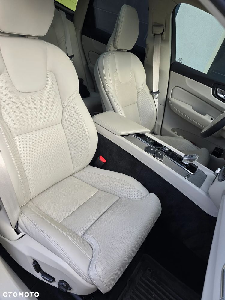 Volvo XC 60 B5 B AWD Plus Bright - 10