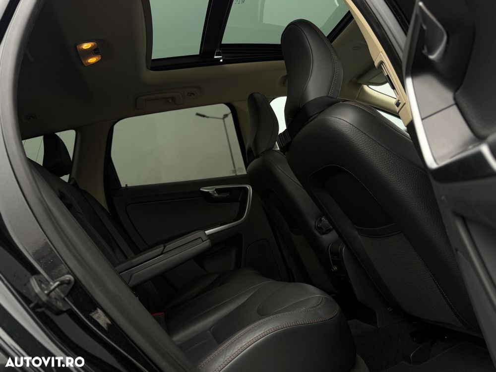 Volvo XC 60 D5 AWD Aut. Momentum - 5