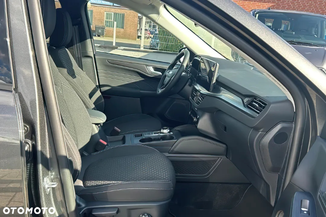 Ford Kuga 2.5 FHEV FWD Titanium eCVT - 11