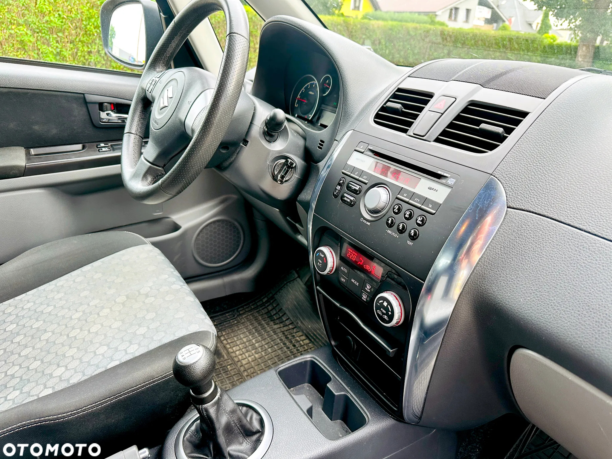 Suzuki SX4 1.6 Premium - 29