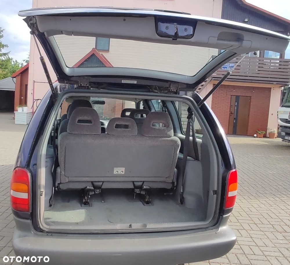 Chrysler Voyager - 14