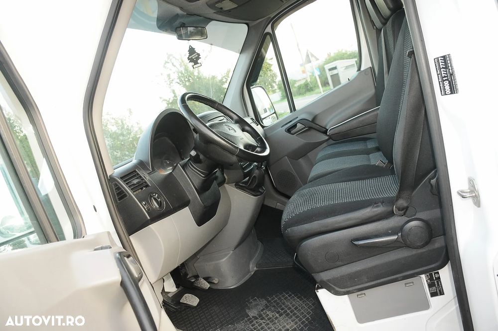 Mercedes-Benz Sprinter - 5
