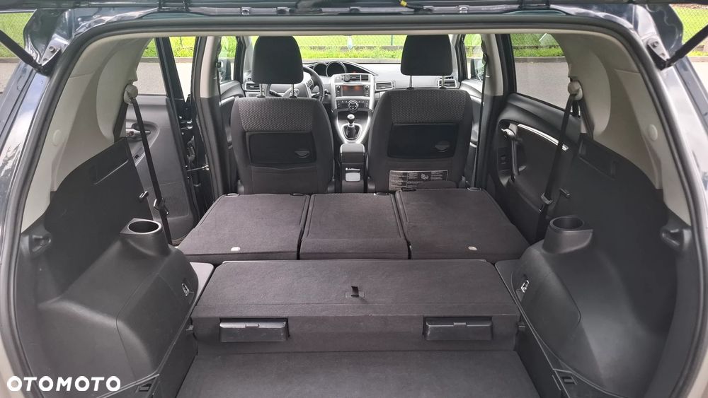Toyota Verso 1.6 Premium - 11