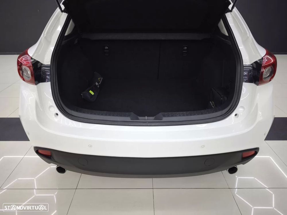Mazda 3 Hatchback 1.5 Sky-D Excellence Navi - 14