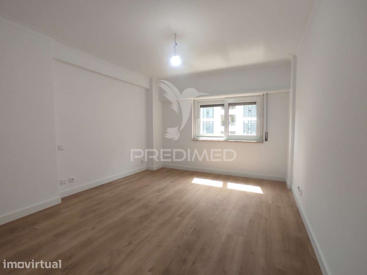 Apartamento T3 nas Laranjeiras totalmente remodelado - Grande imagem: 5/20