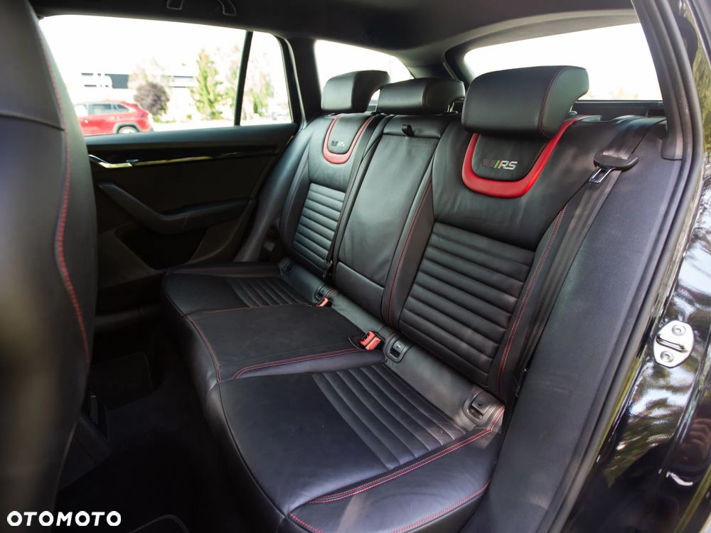 Skoda Octavia 2.0 TSI DSG RS 230 - 24