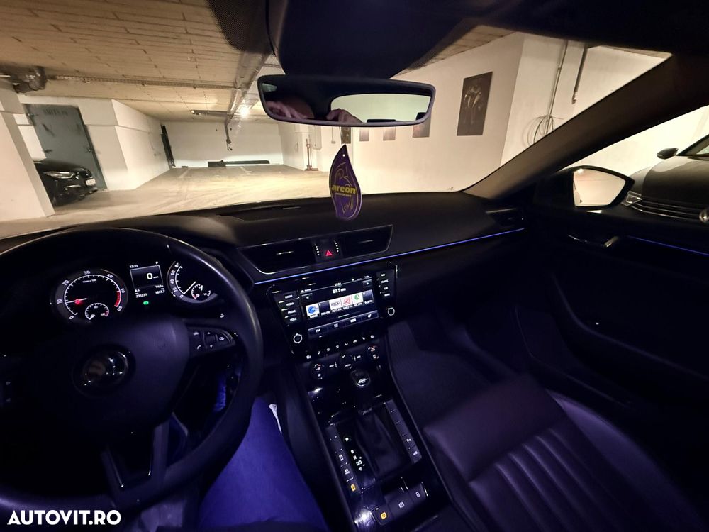 Skoda Superb Combi 2.0 TDI DSG 4X4 Laurin & Klement - 17
