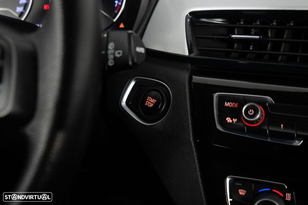 BMW X1 25 e xDrive Corporate Edition - 21