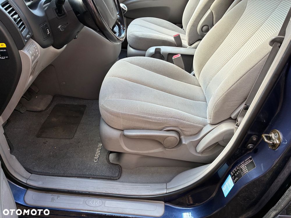 Kia Carnival 2.9 CRDi Tour - 29