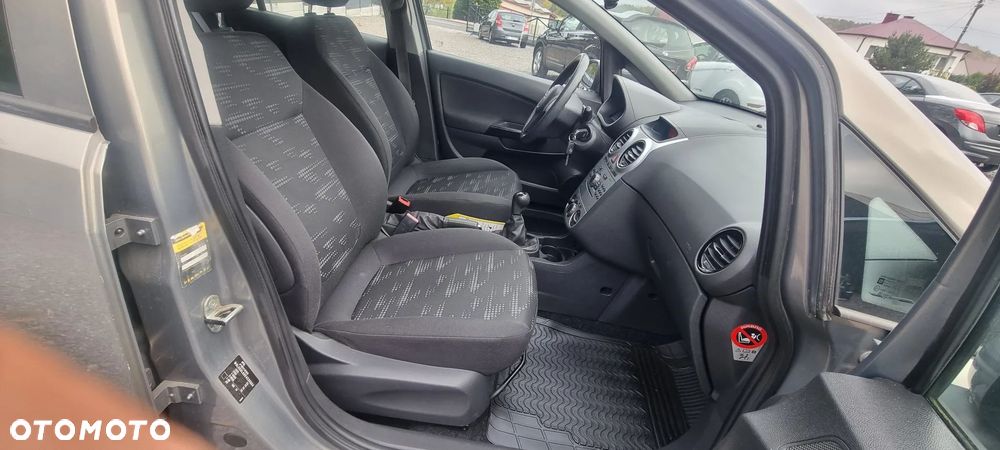 Opel Corsa - 16