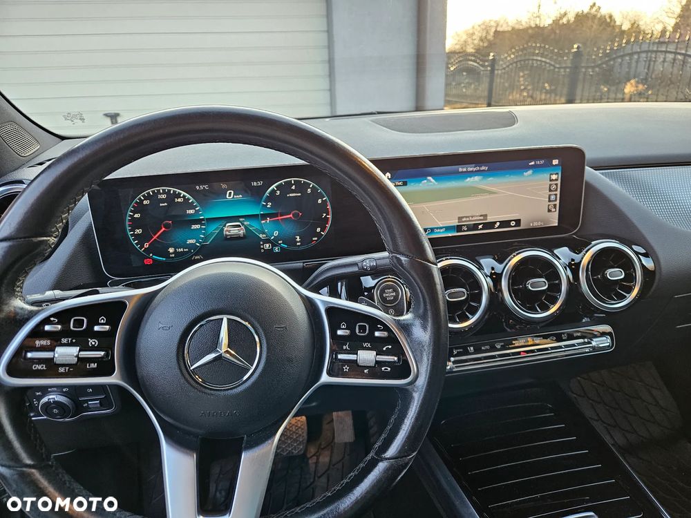 Mercedes-Benz GLA 200 - 10