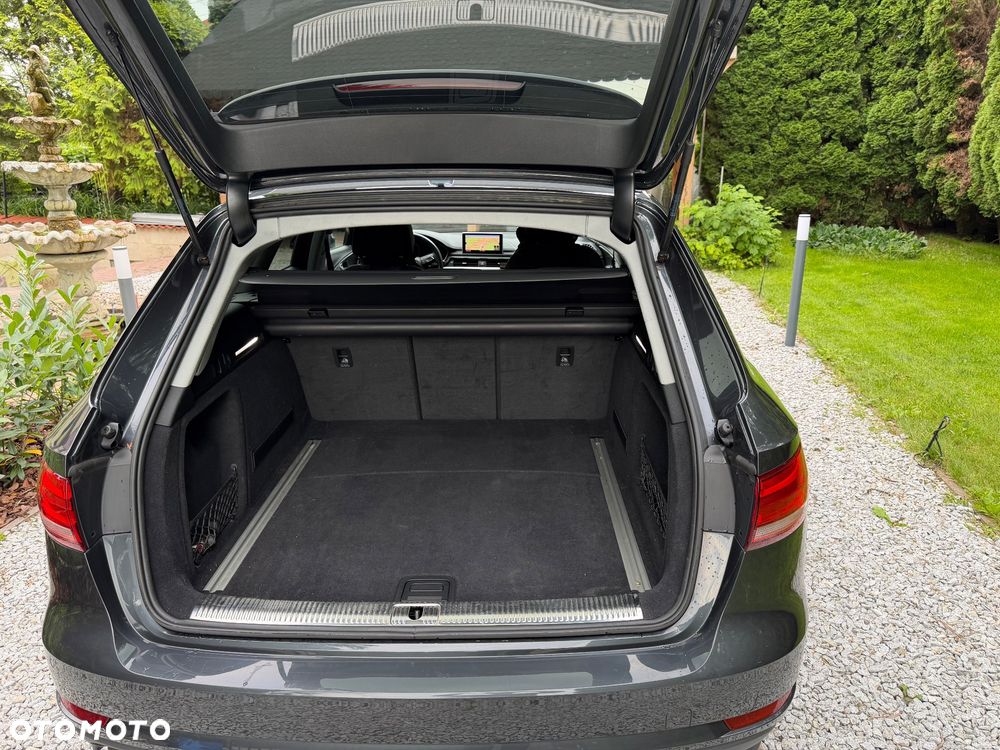Audi A4 Avant 2.0 TDI Quattro S tronic - 11